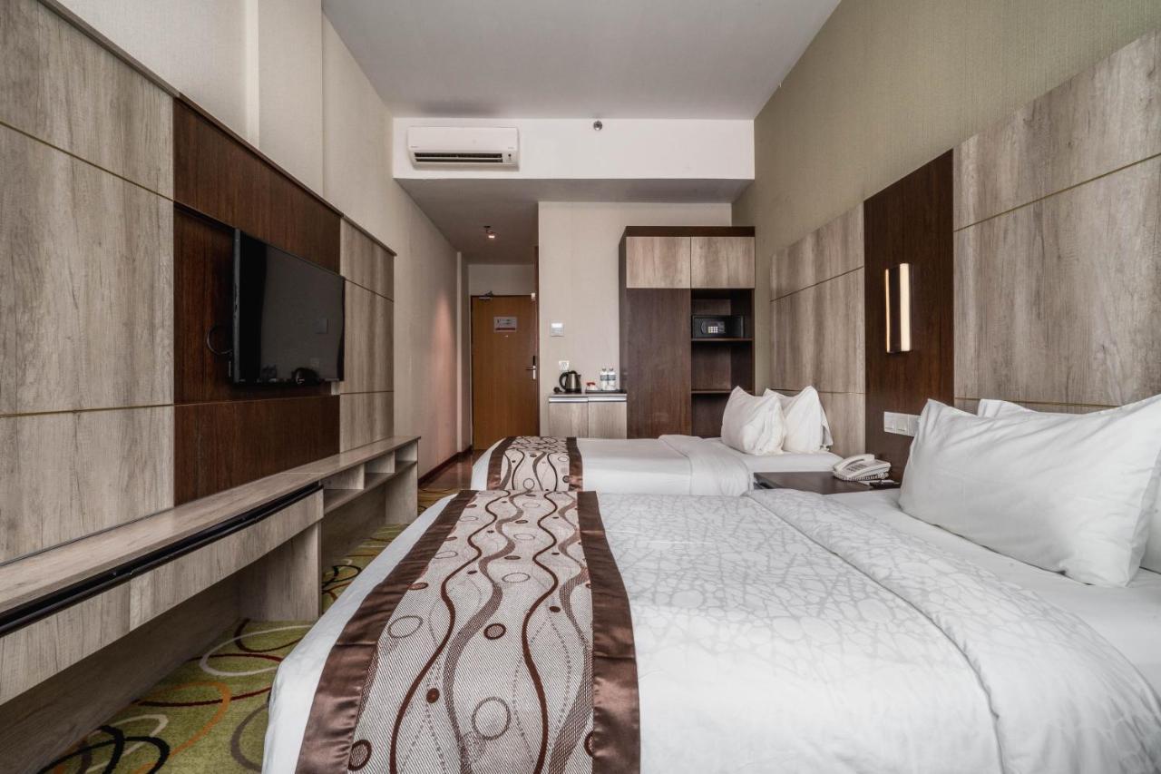 Ano Hotel Miri Esterno foto