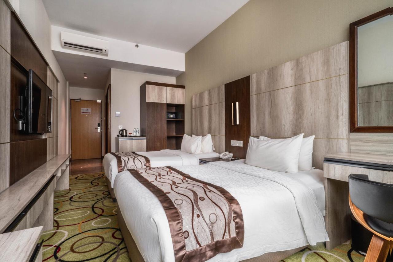 Ano Hotel Miri Esterno foto
