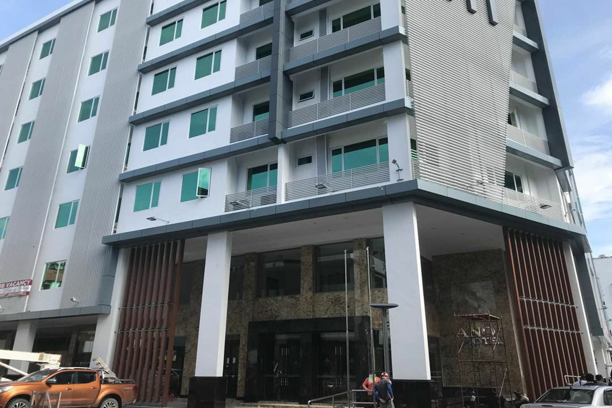 Ano Hotel Miri Esterno foto